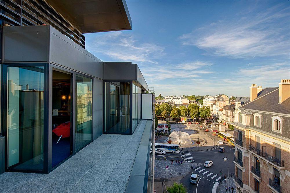 Le Rex Hotel Тарб Екстериор снимка