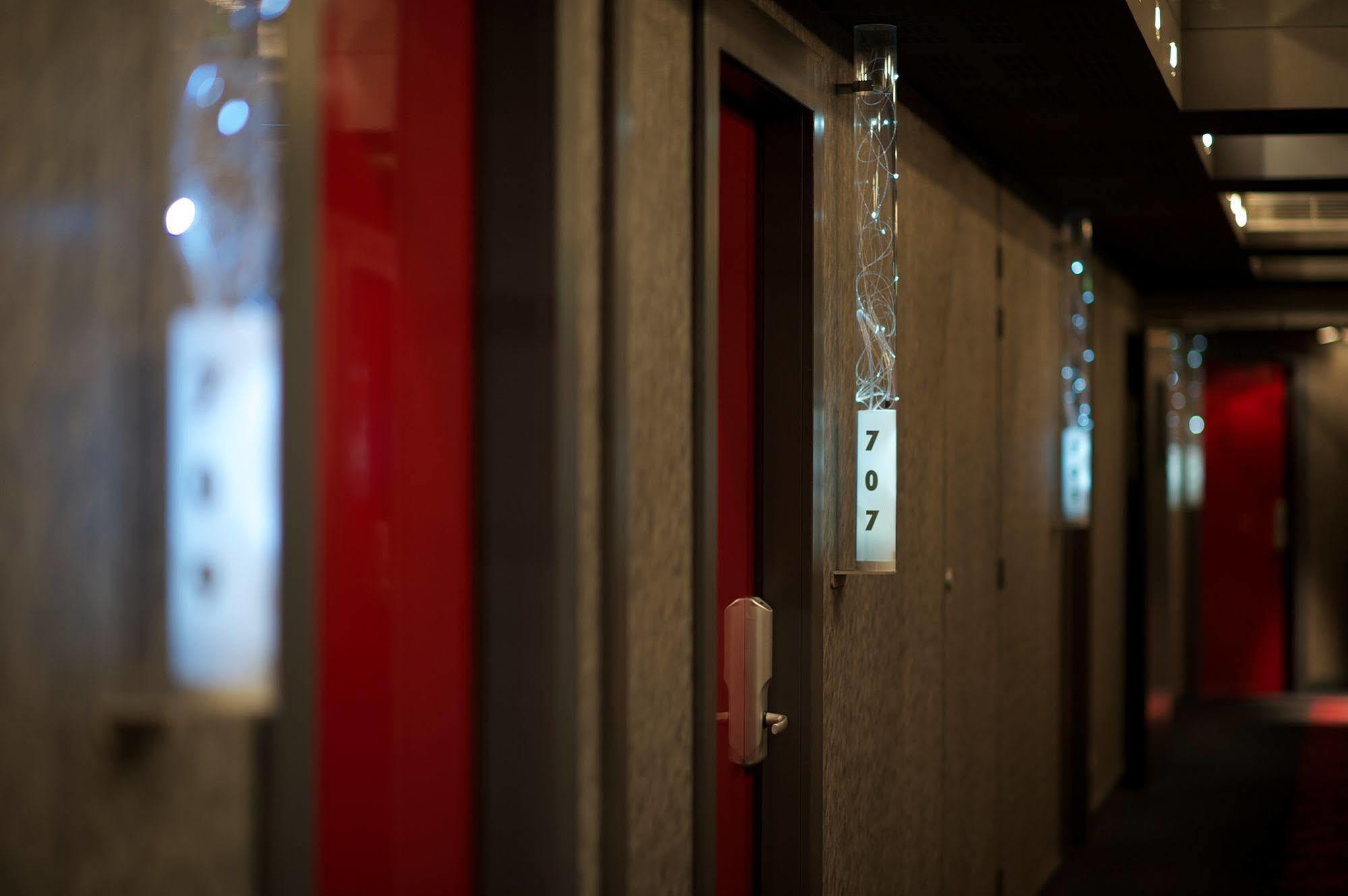 Le Rex Hotel Тарб Екстериор снимка